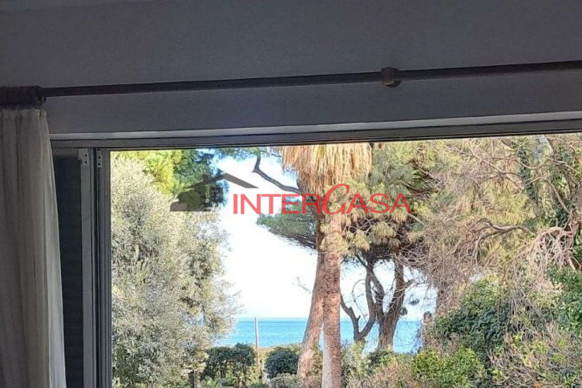 property-img
